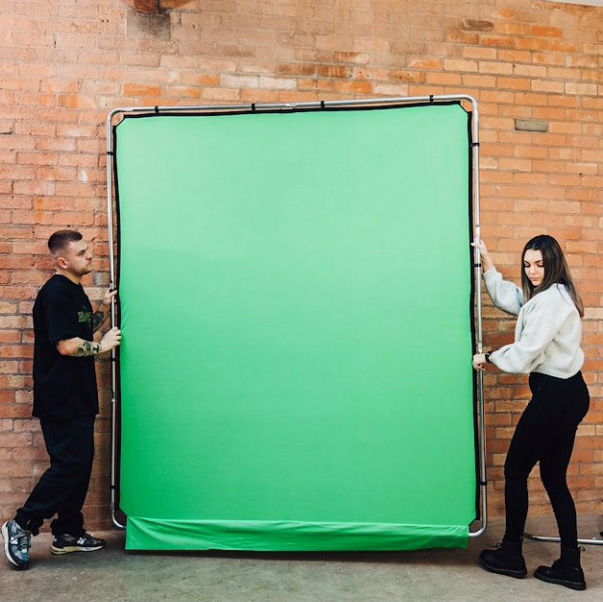 small sqaure green screen and frame for hire